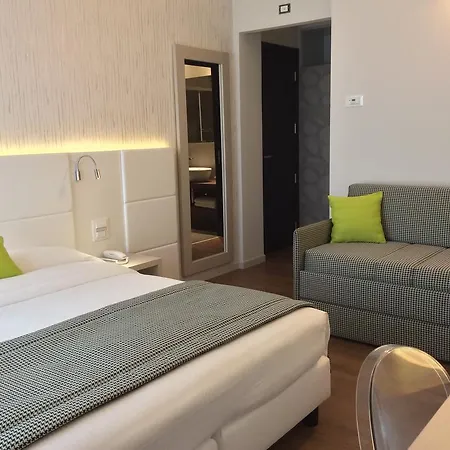 Ariston & Hotel 3*
