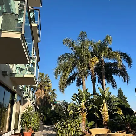 Ariston&apartments 3* Varazze