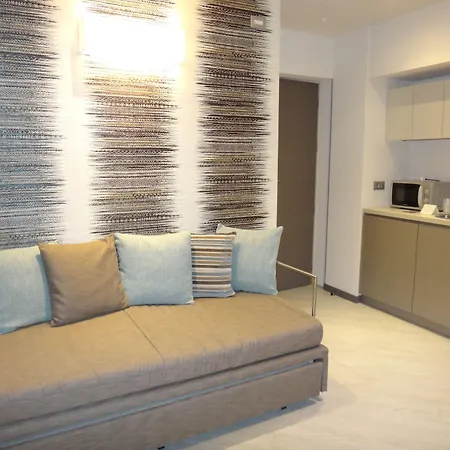 מלון Ariston & ואראצה