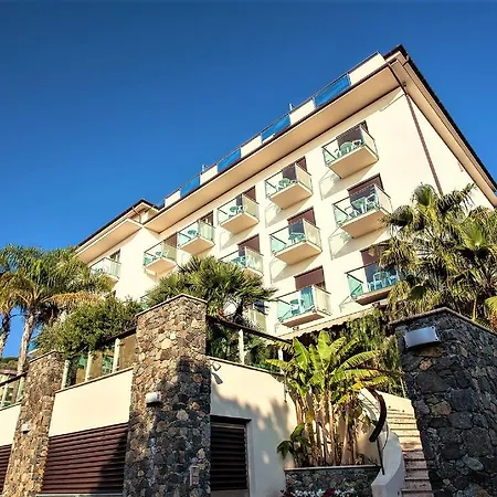 Ariston & ואראצה