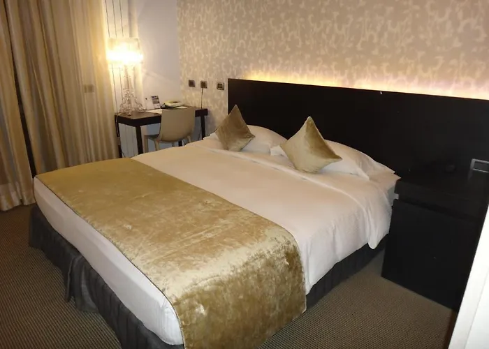 Ariston & 3* Varazze