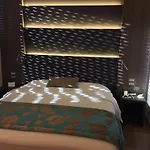 מלון Ariston & ואראצה