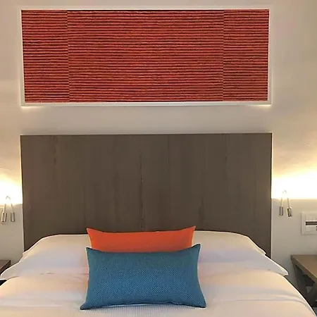 Ariston & 3* Varazze