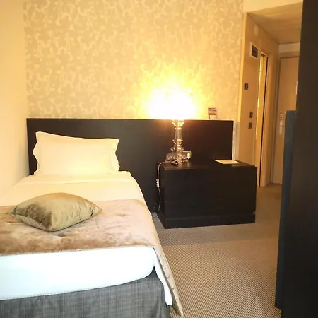 Ariston & Hotell