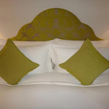 Ariston & Hotell Varazze