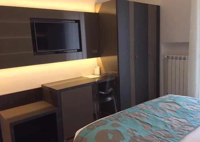 Ariston & Hotel