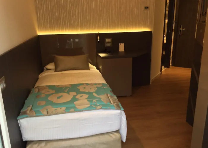 Hotel Ariston & 3*