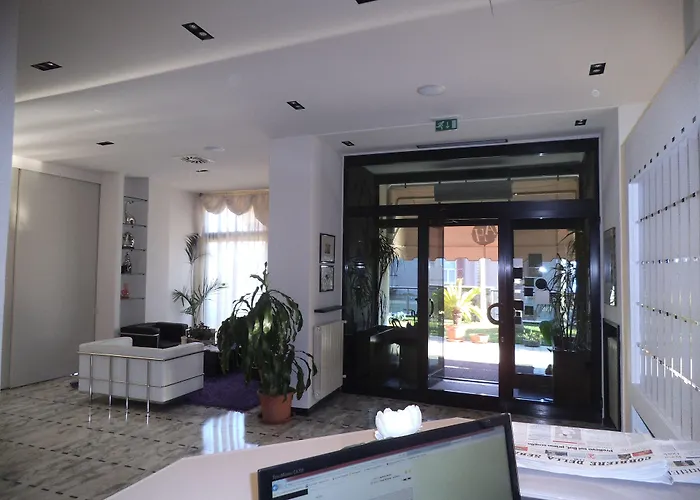 Ariston & Hotel 3*